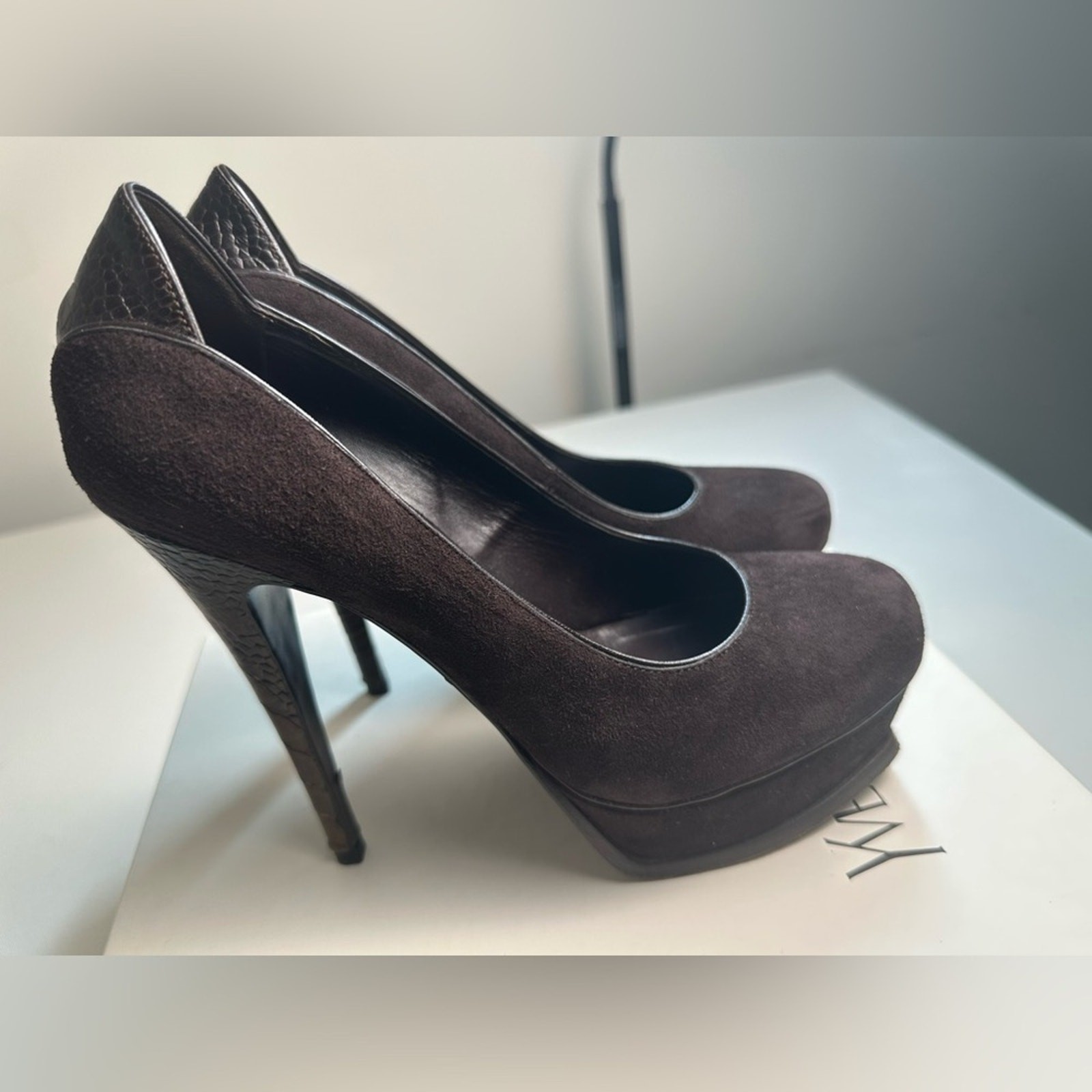 Saint Laurent Tribute YSL 105 scamosciato struzzo plateau tacco misura 7 5 marrone