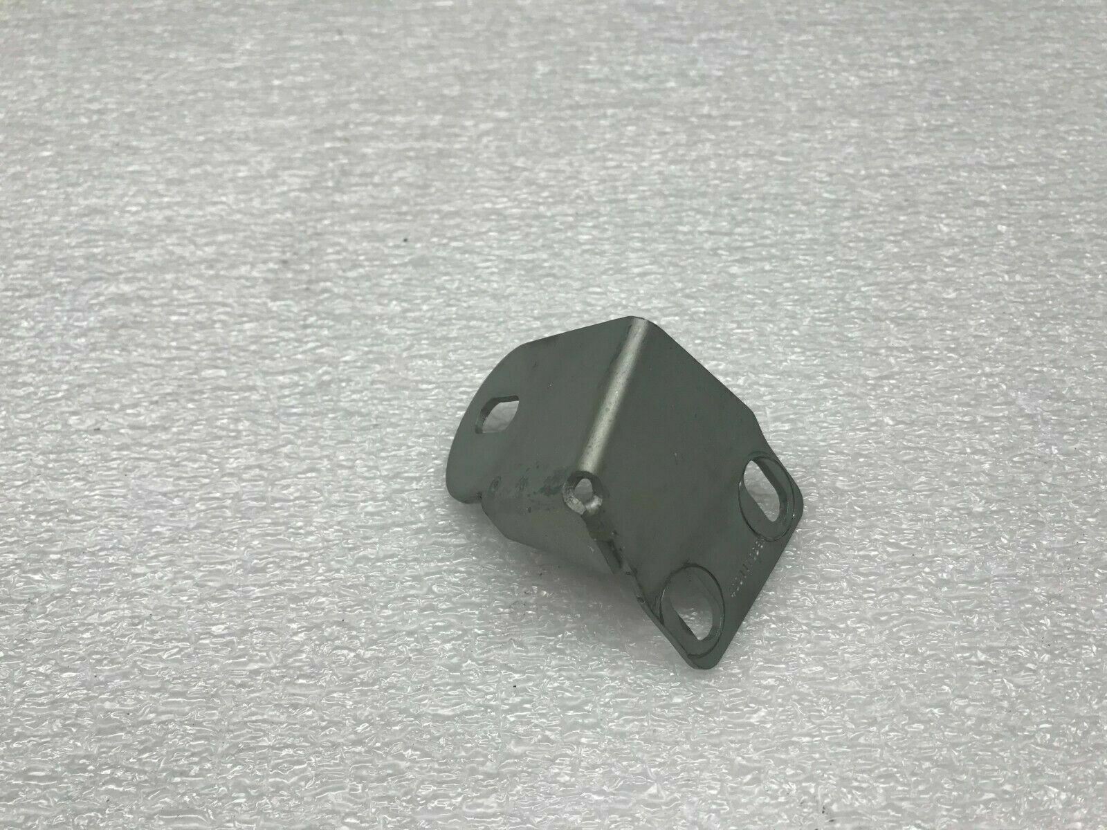 LAMBORGHINI GALLARDO DRIVER LEFT UPPER OIL COOLER BRACKET OEM 400117098A