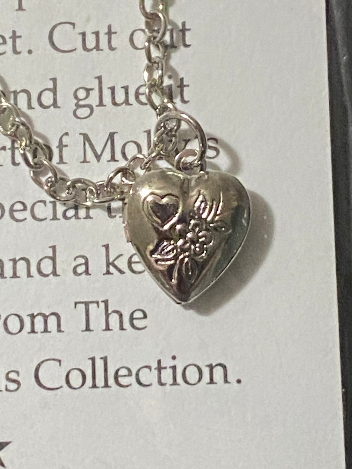 American Girl Pleasant Company Molly Locket Kaleidoscope Paper