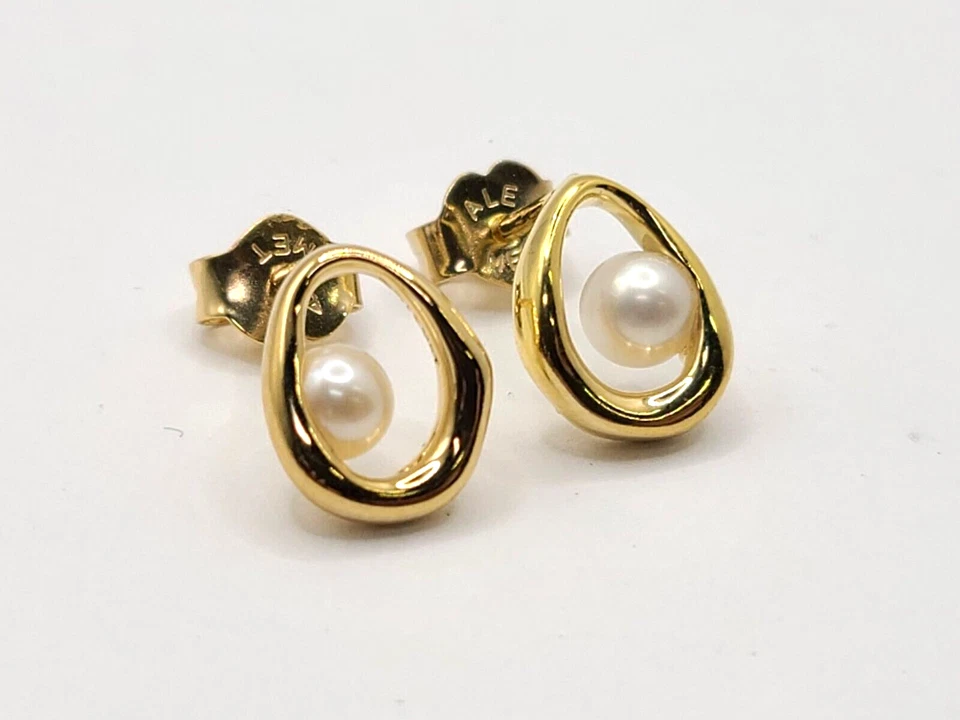 Pandora Oval Shaped & Treated Cultured Pearl Stud Earrings 263295C01 - Image 2 of 4