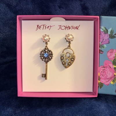 Betsey Johnson Earrings Heart Lock & Key Mismatch Drop NWT