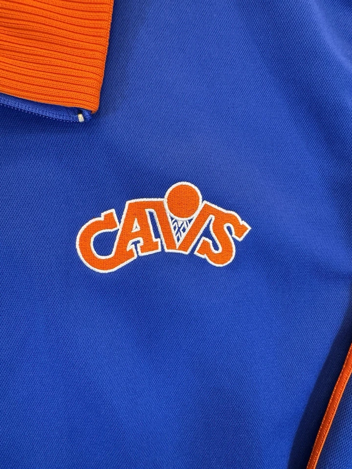 Hombre 2XL Adidas Cleveland Cavaliers Chaqueta de Pista Azul Naranja NBA Retro Cavs Foto 3 de 4