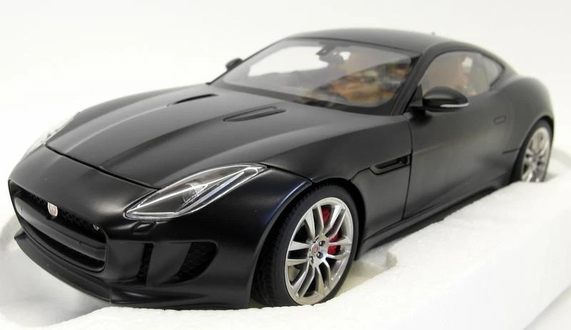 Autoart 1/18 Scale Diecast - 73652 Jaguar F-Type 2015 R Coupe Matt Black - Image 4 of 4