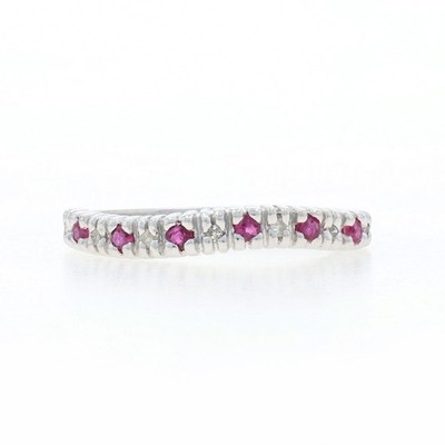 Weißgold Rubin Diamant geschwungenes Band - 14k runder 0,33ctw gewellter Ring