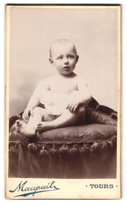 Photo A. Maupuit, Tours, Place du Palais de Justice 5, Portrait of a Small Ki 