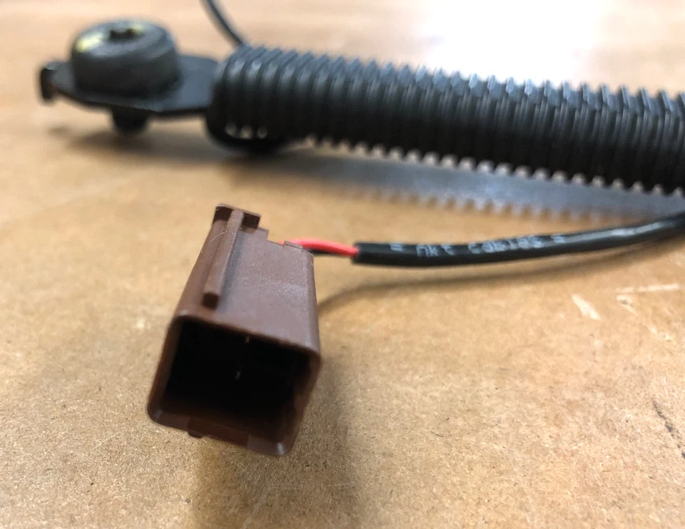 Receptor de fivela de cinto de segurança Ford Transit Connect 2012 (passe. frontal) 2010-2013 - Imagem 4 de 4