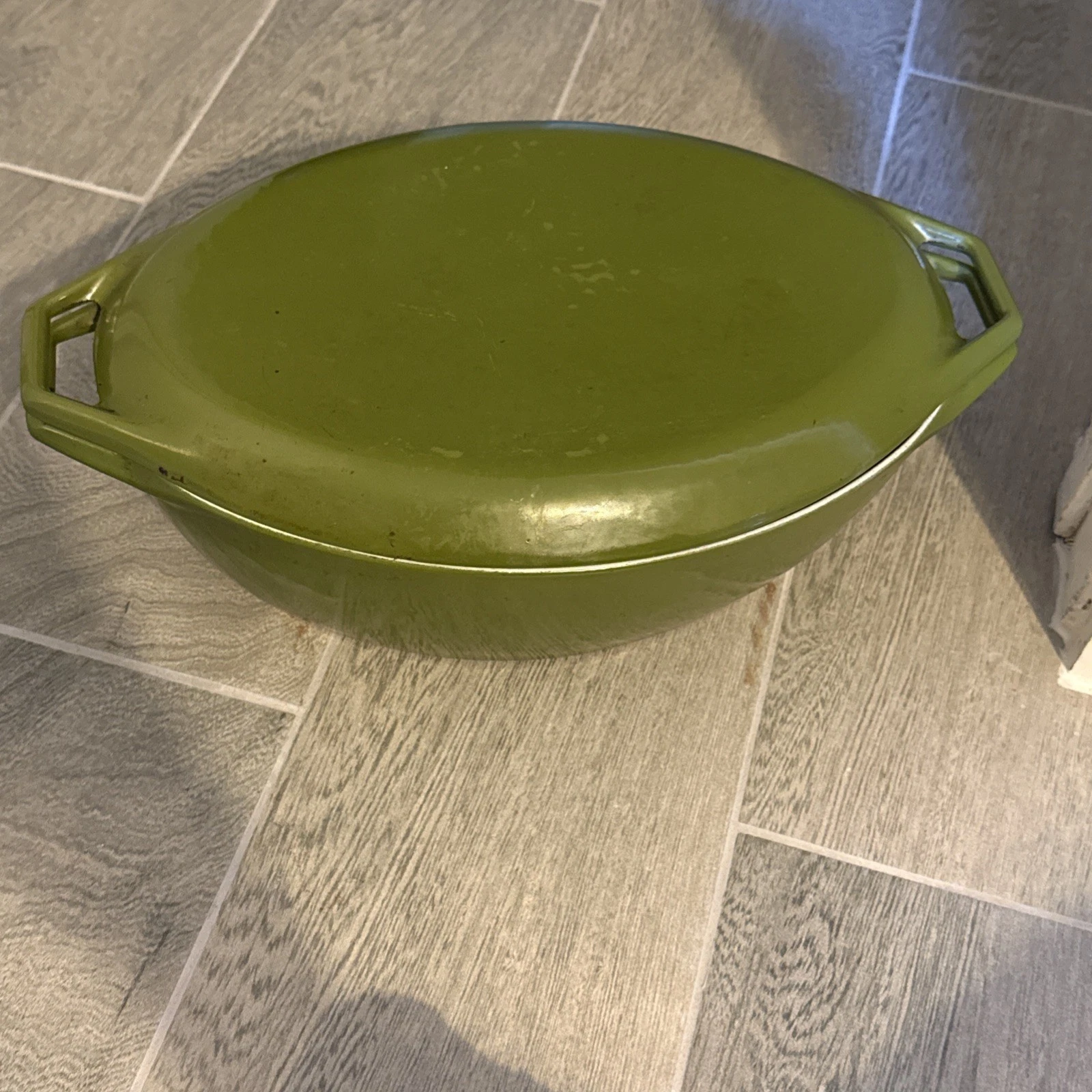 Vintage Copco Denmark Dutch Oven Avocado Green Enameled Cast Iron Oval 02 w/ Lid