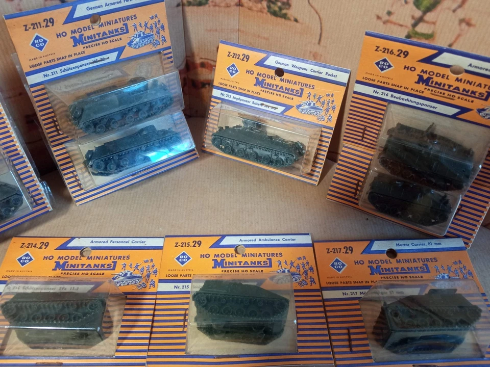 Roco minitanks 10 carri armamento assortiti Roco ottimi x pianali ferroviari  A - Immagine 3 di 4