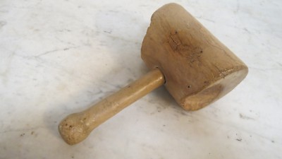 Maillet Ancien En Bois Pour Tailleur De Pierre - Outil Vintage De Sculpture - Plaque Argent Vieilli - Occasion