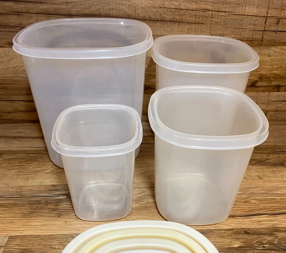 JUEGO/4 - RECIPIENTES CUADRADOS DE COLECCIÓN Rubbermaid servin saver #5,6,7,8 (4-21 tazas) y tapas Foto 2 de 4