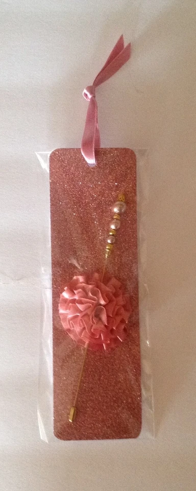 3 ALFILERES SOMBRERO PALO 6" CON CUENTAS DE INSPIRACIÓN VINTAGE, ROSA NEGRO MARFIL.  $20 + se envía gratis Foto 3 de 4