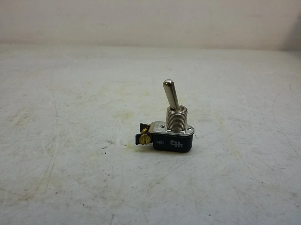 Interruptor de palanca de 2 tornillos M484 Cole Hersee ligero M-484 Foto 3 de 4