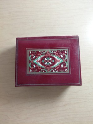 Vintage Decorated Box Of Stationary - 4.5x5.5'' - 24 Env3lopes And 24 Notes