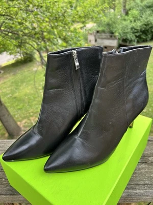New Halogen Haanita-Lea Black Leather Bootie Size 7 M Sleek Classy Boot - Image 1 of 4