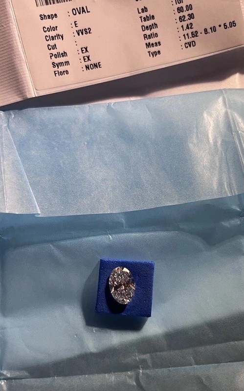 IGI Lab-Created Oval Brilliant Diamond 3.02ct E VVS2 11.52x8.10x5.05