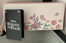  Winnie The Pooh Loungefly Wallet Pink & Beige. 2 Compartments With Card Slots.