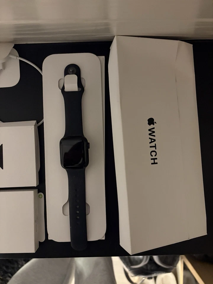 Apple Watch Series 9 · 40 mm · Aluminium · GPS, Foto 1 von 5