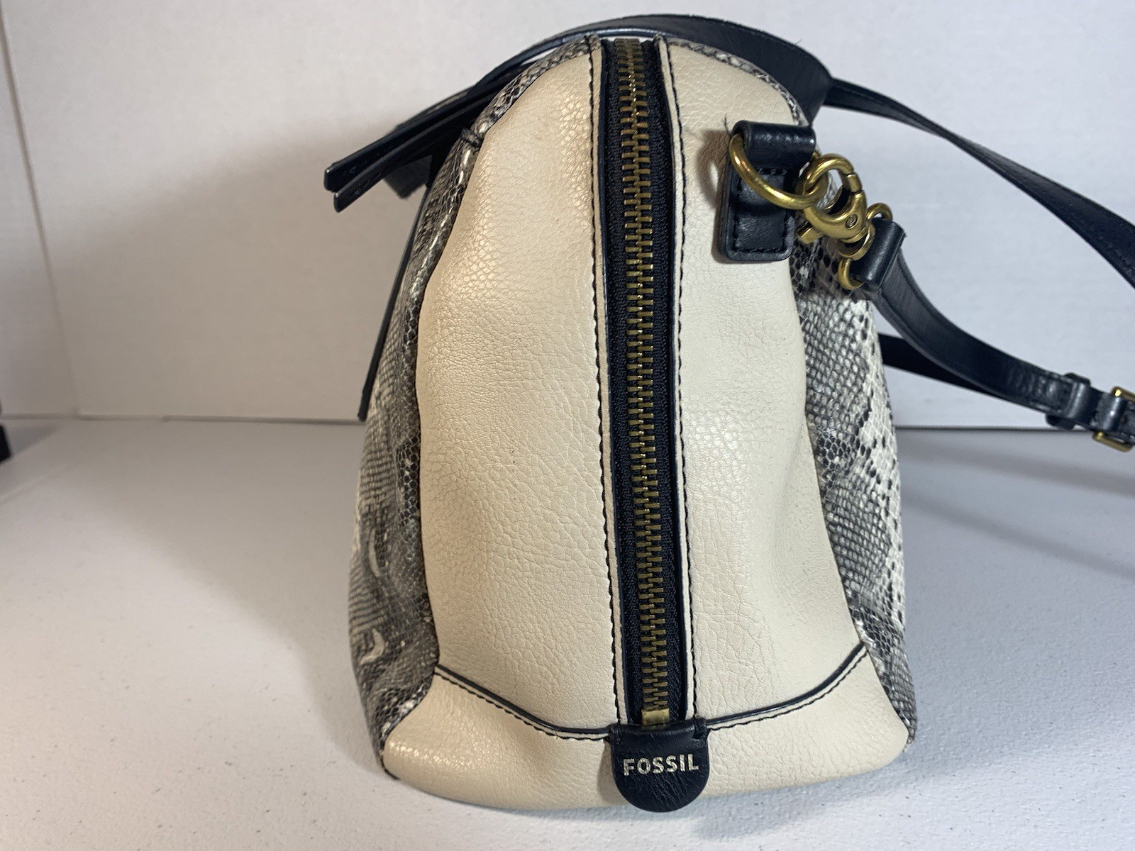 FOSSIL SYDNEY SATCHEL PYTHON SNAKE PRINT - image 6