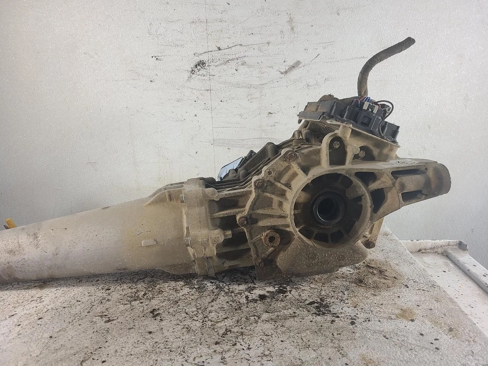 Used Differential Carrier Assembly fits: 2019 Chevrolet Blazer rear axle w/o ele - Image 4 of 4