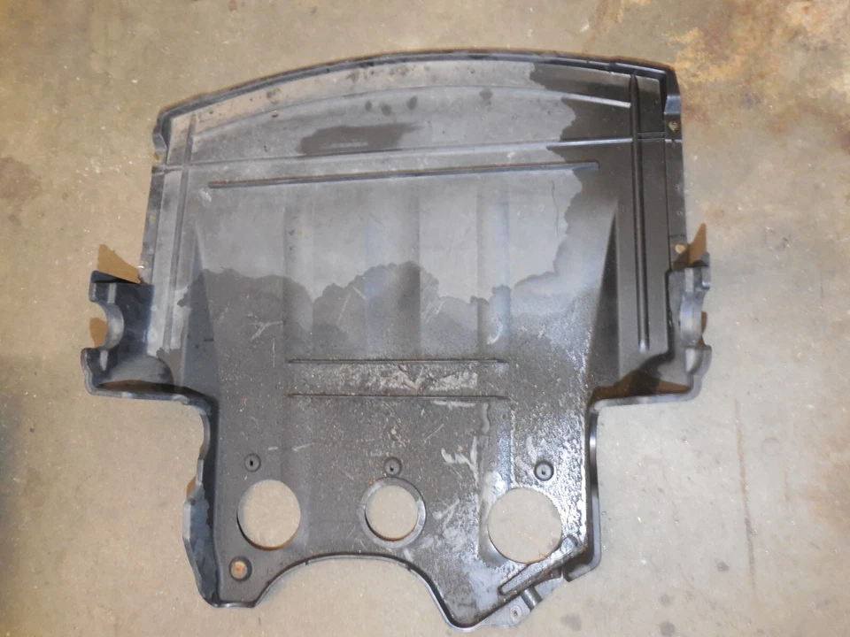 Protector contra salpicaduras del motor bandeja panel bandeja panel 8242567 01–05 BMW E46 325i 330i Foto 2 de 4