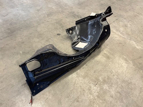 NEW NOS Mercedes W210 S210 E50 E55 AMG wheel installation LEFT front wheelhouse LH OEM - Picture 16 of 19