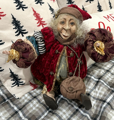 Vintage The Lam Lee Group Shakesperean Christmas Jester Doll. Seated Position.
