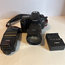 Canon DS126281 EOS 60D Digital SLR Camera   Includes 18-135mm Lens and Flash