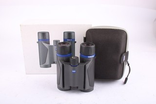 Binoculares de bolsillo Zeiss Terra ED funcionando con caja y estuche originales