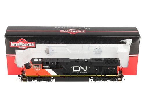 Locomotora diésel InterMountain 49723-03 HO Canadian National EF-664J #2240 LN | Zustand: Used
