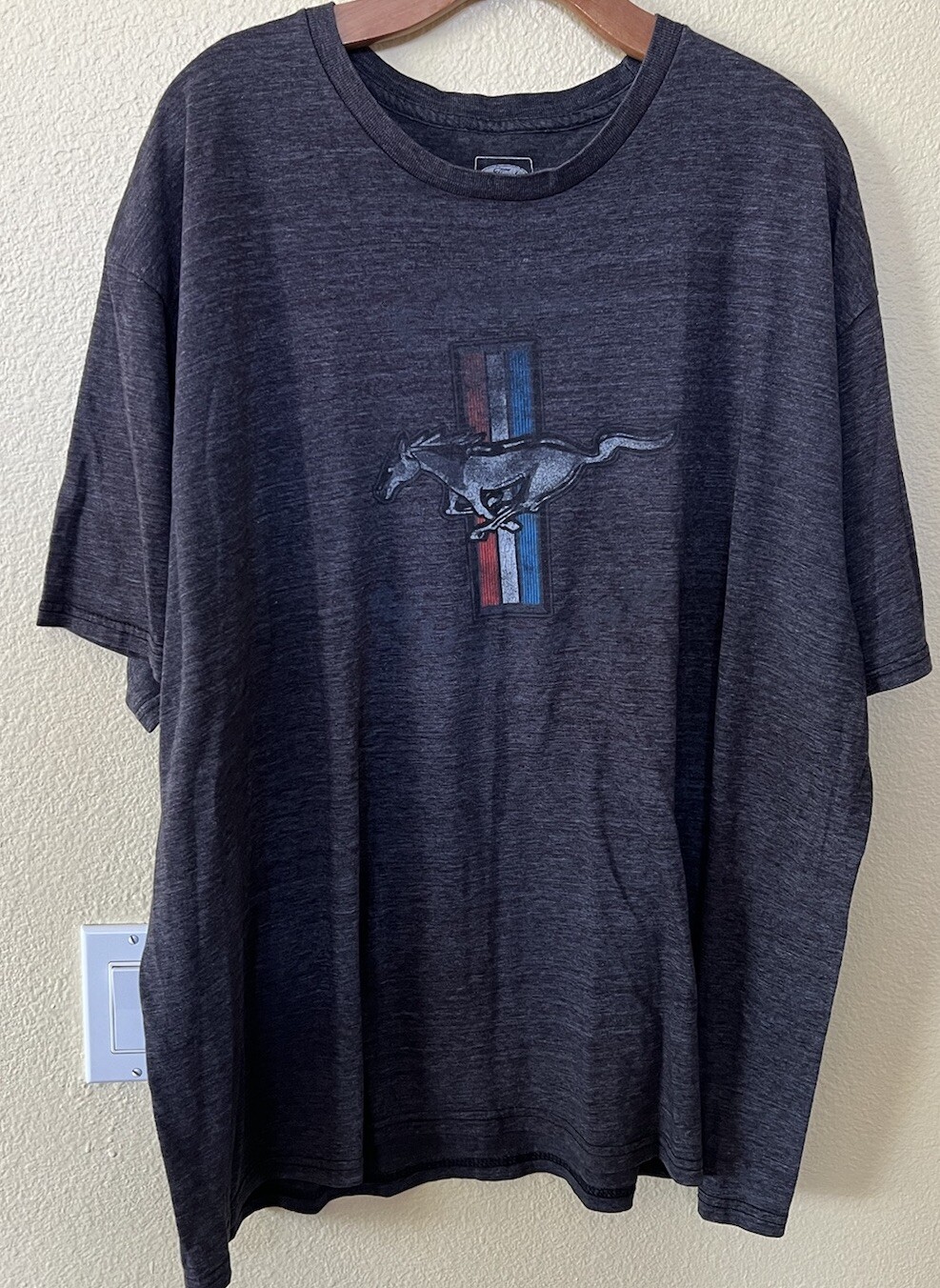 T shirt da uomo grigia Ford Mustang Pony a righe taglia 2XL