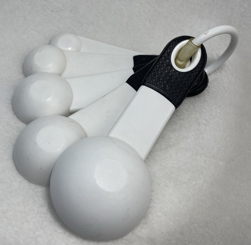 White & Black KITCHENAID 5 PC MEASURING SPOONS SET WITH RUBBER GRIPS/ring - Picture 6 of 7