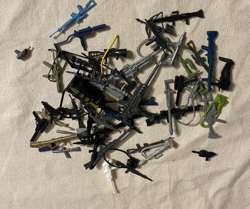 Lot of 40 + 1980 G.I. Joe Hasbro ARAH Weapons Accessories Lot A