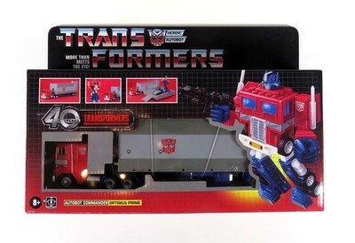 Transformers Optimus Prime Retro G1 40th Anniversary New in Damaged Sealed Box