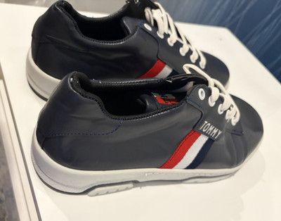 Tommy Hilfiger Men s Low Top Lace-Up Sneakers Navy/White/Red Rubber Sole