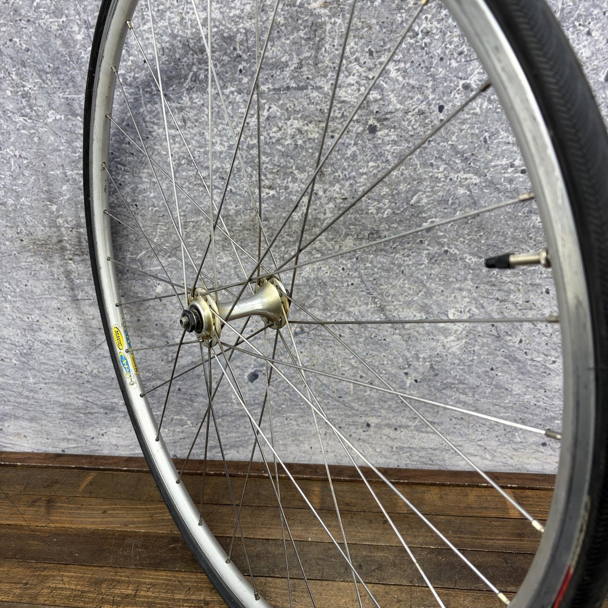 Vintage Campagnolo 700c Front Wheel Mavic CXP21 Campy Hub Clincher