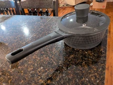 D&W Deane & White 1.9qt Saucepan NonStick W/Lid 7” / Black