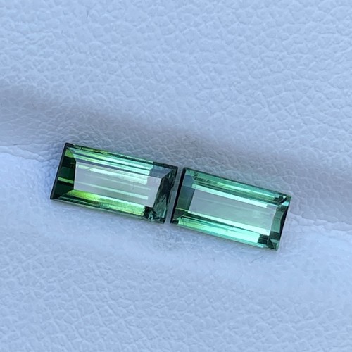 2.18 Cts Natural Green Tourmaline Pair – Baguette Cut for Fine Jewelry - Picture 5 of 8