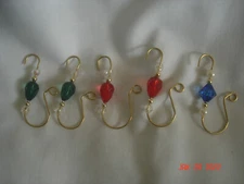 PRETTY LOT 5 DECORATIVE METAL WIRE CHRISTMAS ORNAMENT HANGERS w/ PLASTIC BEADS