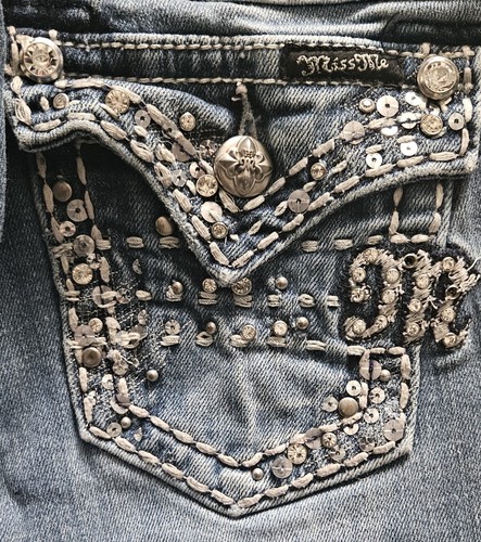 Miss Me Woman’s Jeans 27 X 33