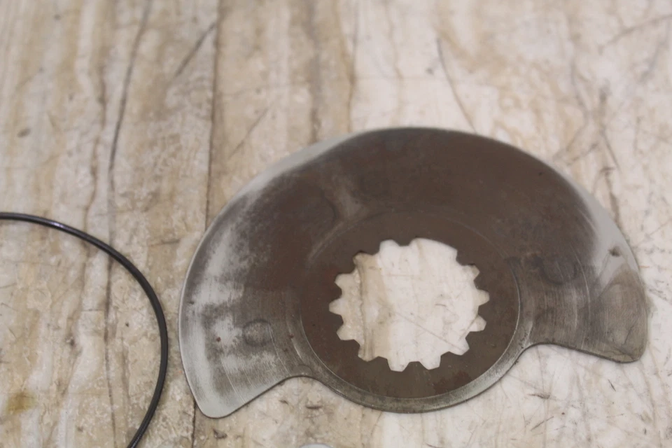 76 KAWASAKI KD175 KD 175 1976 colector de admisión/cubierta de válvula de rotor con válvula Foto 3 de 4