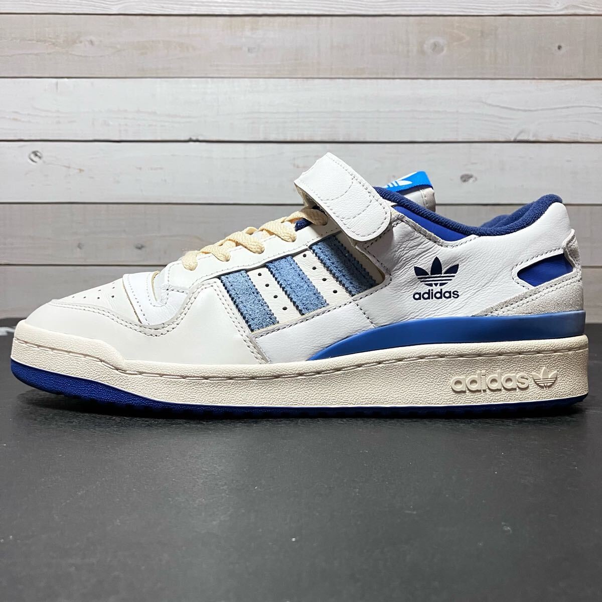 adidas gazelle silver green womens adidas Originals Forum Low main image 0