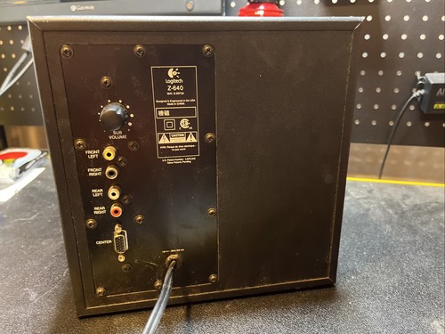 Sistema de sonido Logitech Z-640 5.1 - Imagen 4 de 9