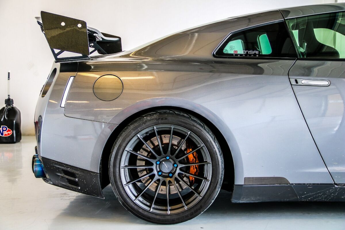 ENKEI RS05RR 20x11J +15 5x114.3 matte dark gunmetal for GT-R ENKEI RS05RR 20x11J +15 5x114.3 matte dark gunmetal for GT-R