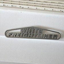 White Fright liner