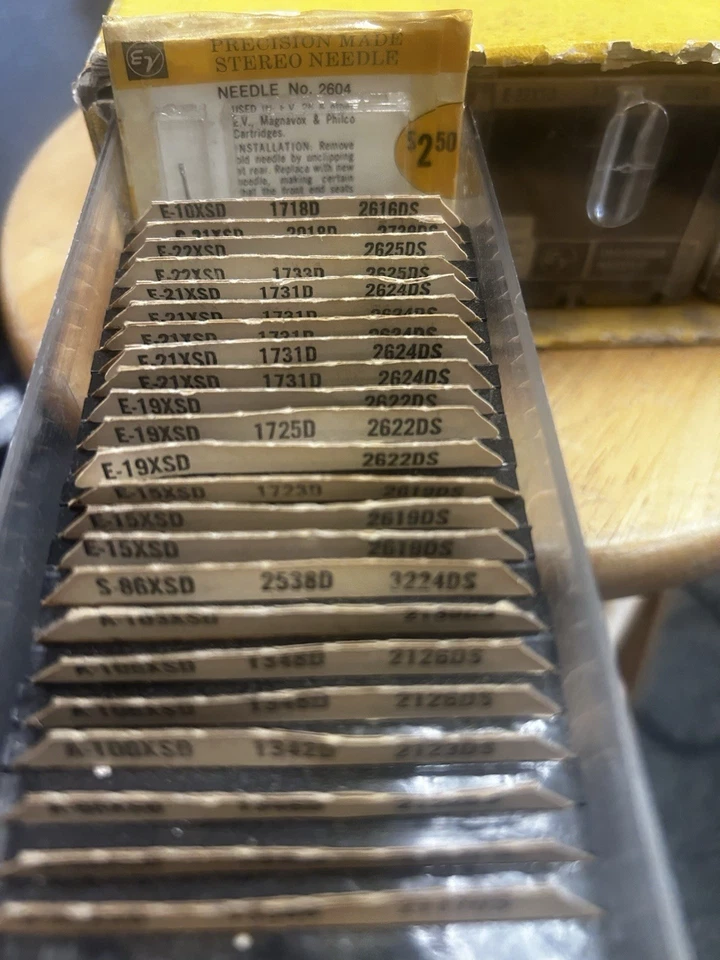 LOTE DE 115 -RECORD Stylus Diamond Agujas Electro Voz Tocadiscos con Estuche Foto 3 de 4