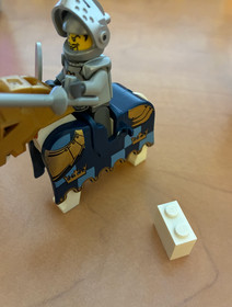 LEGO Castle: The Final Joust (7009) Complete, no manual, horse swordholder broke