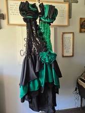 Lynn Dearing Black/Green Colorblock Sequin Satin Ruffle Sleeveless Prom Dress 10