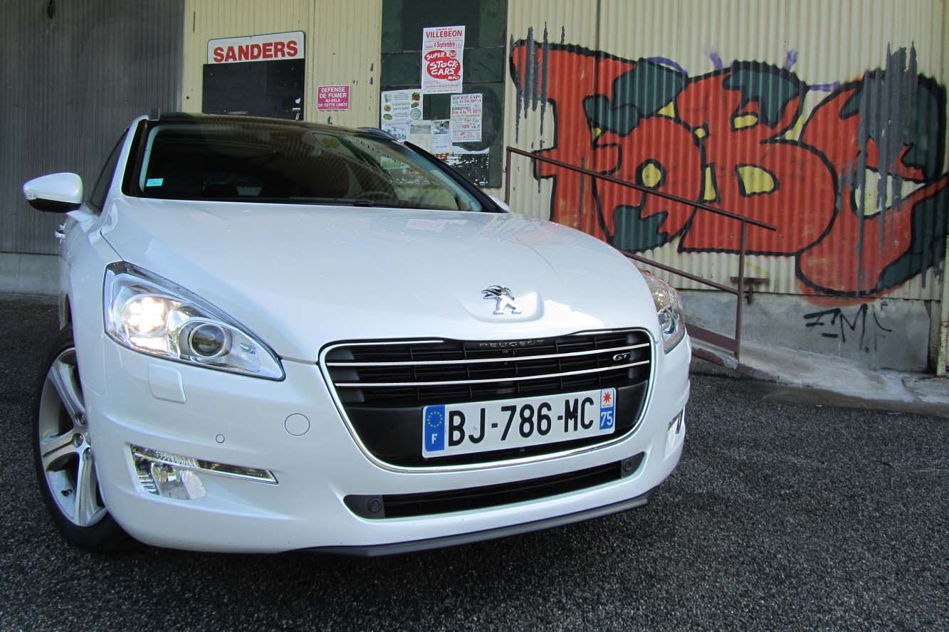 Baguette de calandre Peugeot 508 berline moulure supérieure chrome argent
