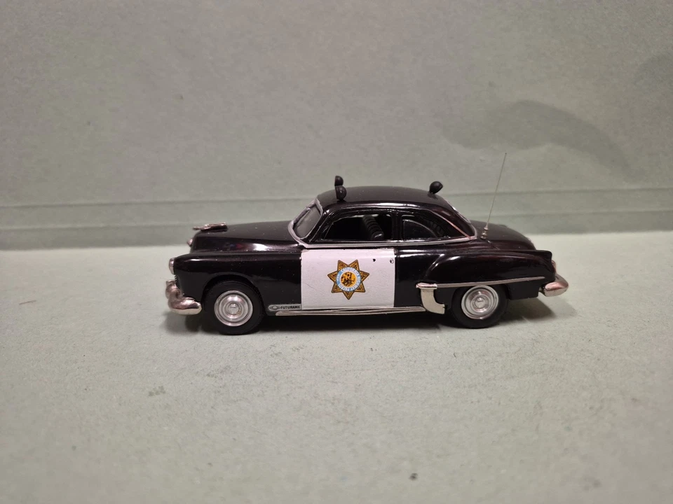 PROVENCE MOULAGE TRON CODE 3 OLDSMOBILE 88 CALIFORNIA HIGHWAY PATROL SCALA 1:43 - Immagine 4 di 4
