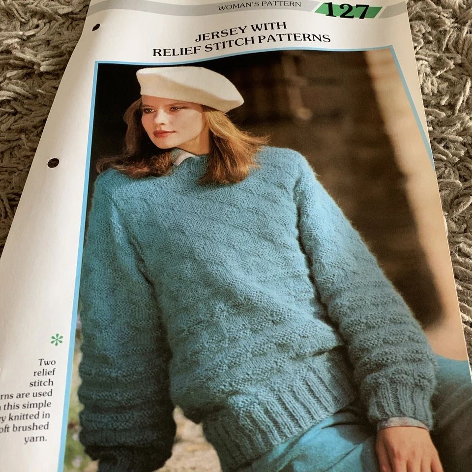VINTAGE CREATIVE KNITTING PATTERN - JERSEY WITH RELIEF STITCH PATTERNS - Image 2 of 4